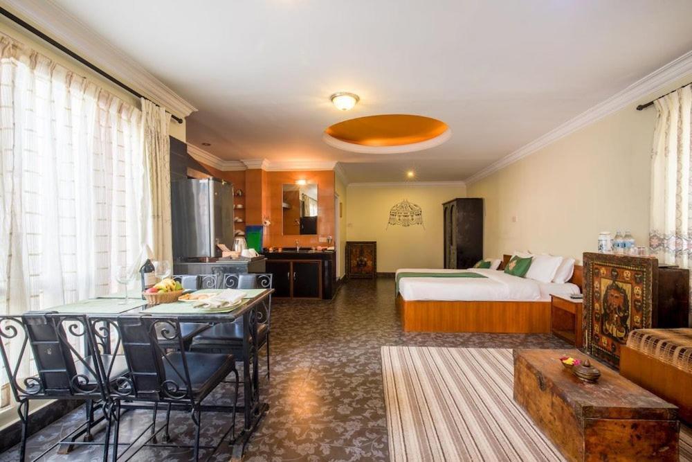 Bouddha Green Hotel Kathmandu Esterno foto